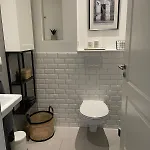 Grosse Design-wohnung Im Beliebtesten Stadtteil