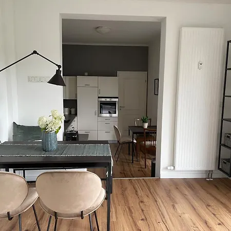 Grosse Design-wohnung Im Beliebtesten Stadtteil *