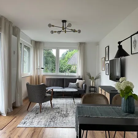 Grosse Design-wohnung Im Beliebtesten Stadtteil