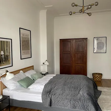 Апартаменты Grosse Design-wohnung Im Beliebtesten Stadtteil