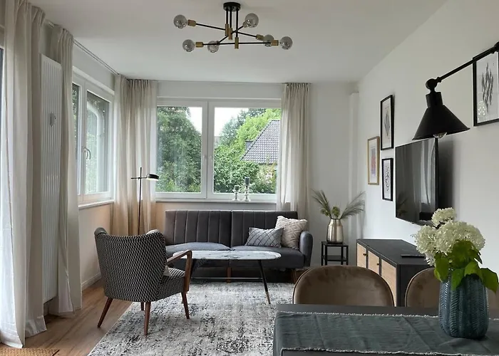 Grosse Design-wohnung Im Beliebtesten Stadtteil