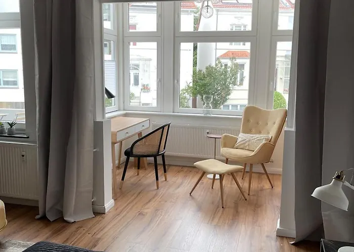 Grosse Design-wohnung Im Beliebtesten Stadtteil דירה *